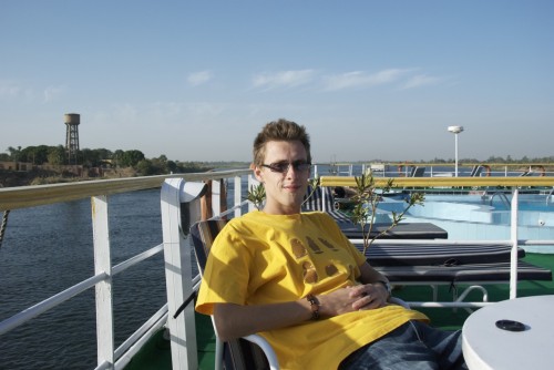Encore moi, à trainasser au soleil @ Edfu, Egypte (2009)